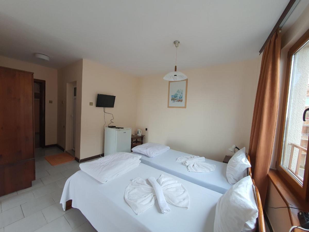 Lazur Hotel Ravda Exterior photo
