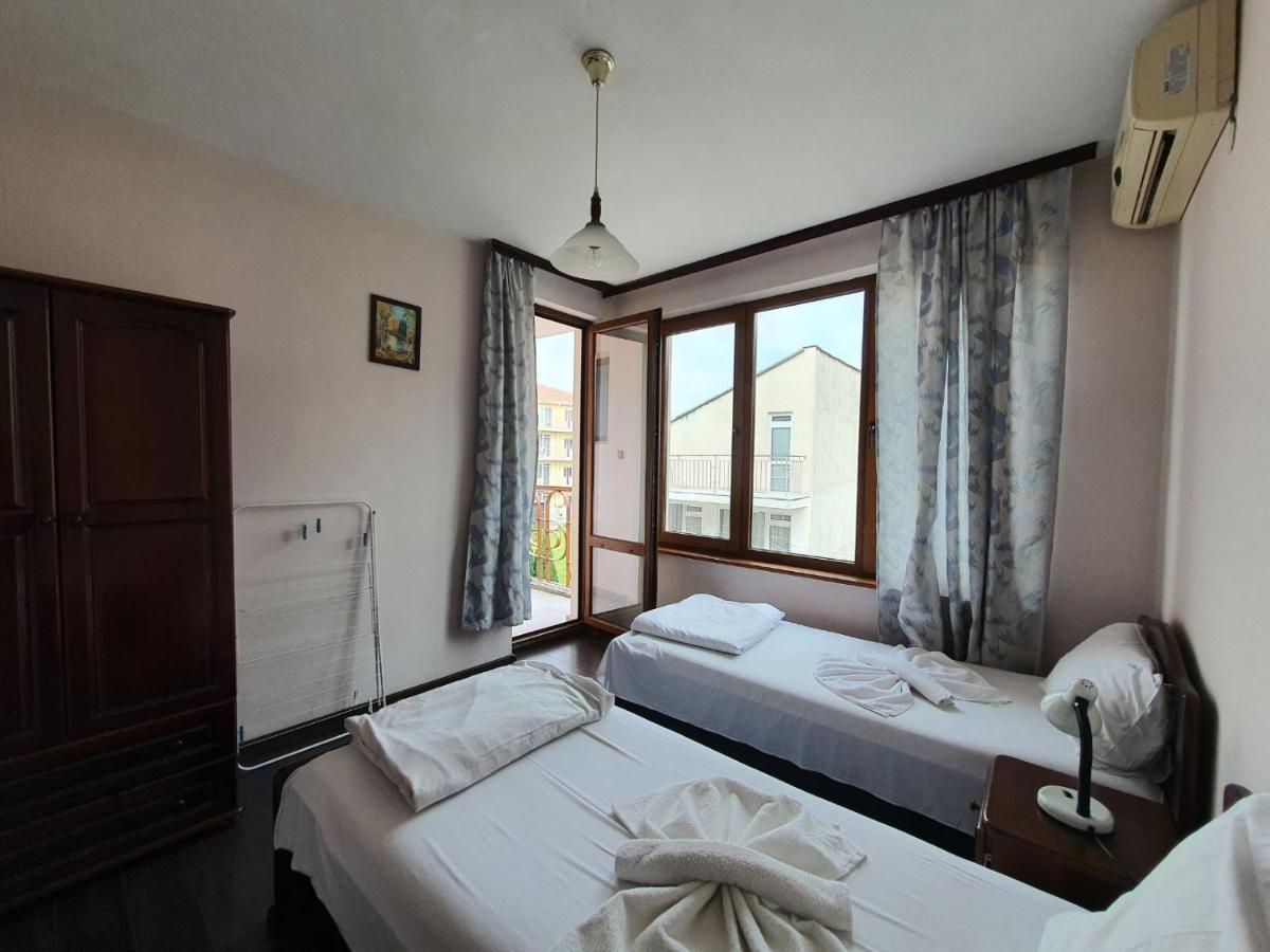 Lazur Hotel Ravda Exterior photo